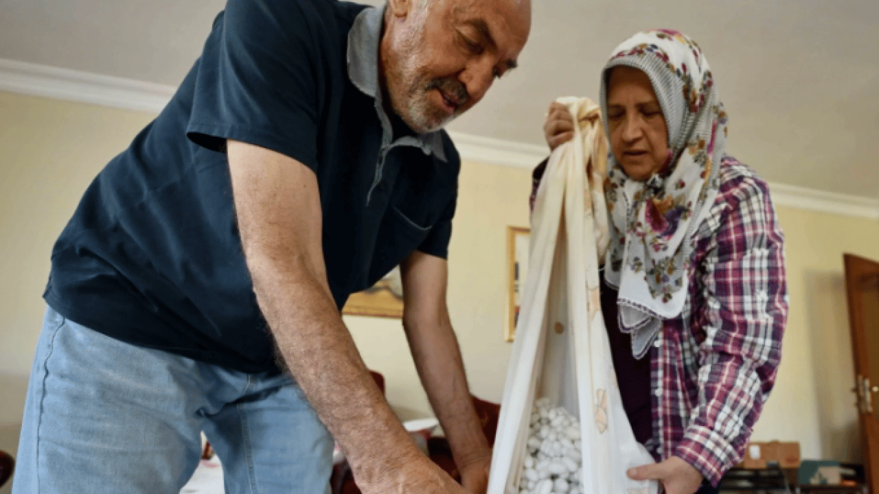 Foto - Devletten aldığı destekle hobisini gelir kapısına dönüştürdü! ‘Devlet yumurtasını gönderiyor biz sadece bakıyoruz'