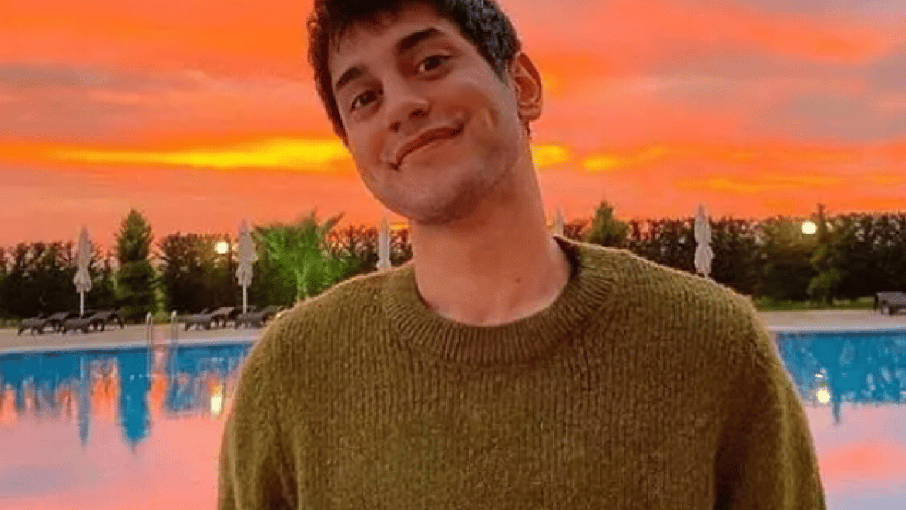 Foto - Devrilen ağacın altında kaldı: Genç oyuncu 4 aydır yoğun bakımda!