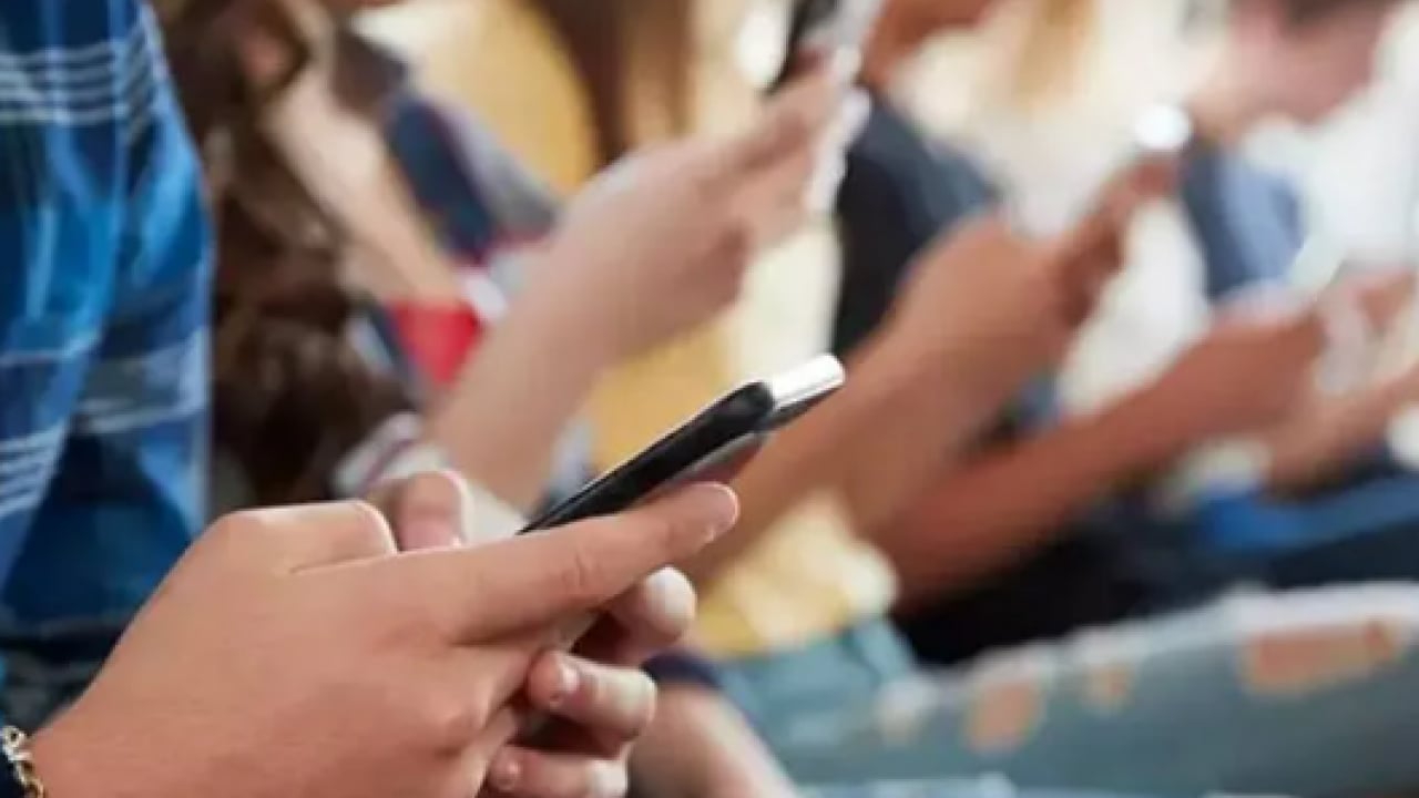 Foto - Dijital tehlikeye karşı düğmeye basıldı! BAE’den sosyal medyaya yaş sınırı