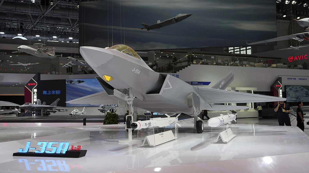 Foto - Dikkat çeken analiz! Çin'in hayalet savaş uçakları abartı mı?