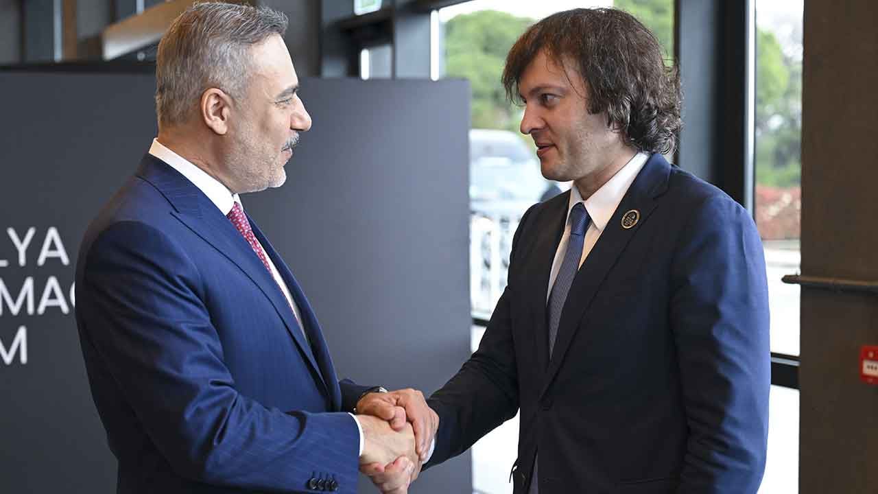 Foto - Diplomasinin kalbi Antalya'da atıyor