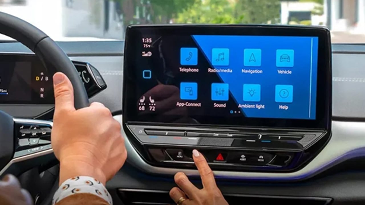 Foto - Direksiyon başında dokunmatik tehlikesi! Fiziksel tuşu olmayan otomobil 5 yıldızı unutsun