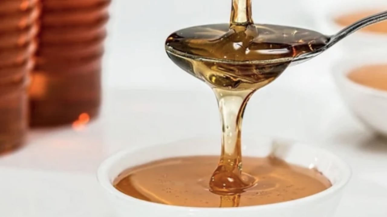 Foto - Diş eti kanamalarına son: Doğal ilacı çıktı! Diş etlerine bal sürmek dişçiden kurtarıyor...