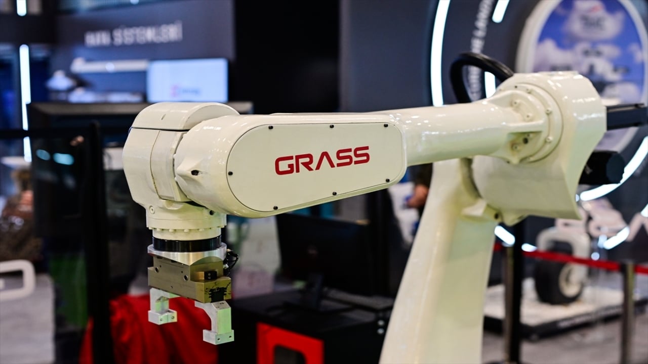 Foto - Dışa bağımlılığa son: İşte Türkiye’nin kendi yazılım ve motoruyla ürettiği dev robotlar