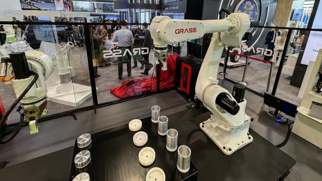 Foto - Dışa bağımlılığa son: İşte Türkiye’nin kendi yazılım ve motoruyla ürettiği dev robotlar
