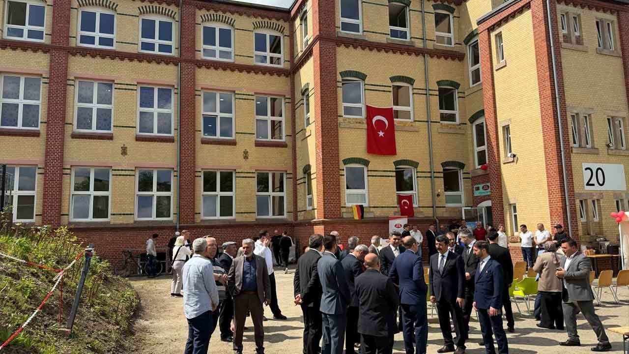 Foto - DİTİB'e bağlı 864'üncü eser! Almanya'da Fatih Camii açıldı