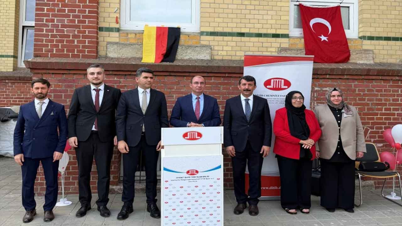 Foto - DİTİB'e bağlı 864'üncü eser! Almanya'da Fatih Camii açıldı