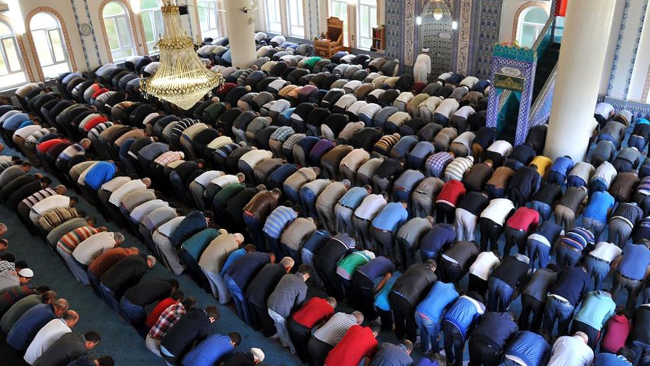 Foto - Diyanet'ten açıklama geldi! İşte il il bayram namazı saatleri