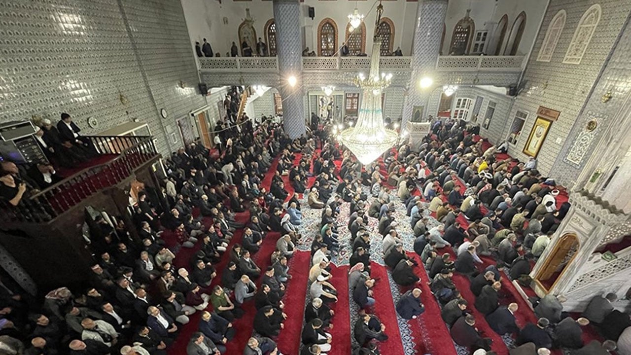 Foto - Diyanet'ten açıklama geldi! İşte il il bayram namazı saatleri