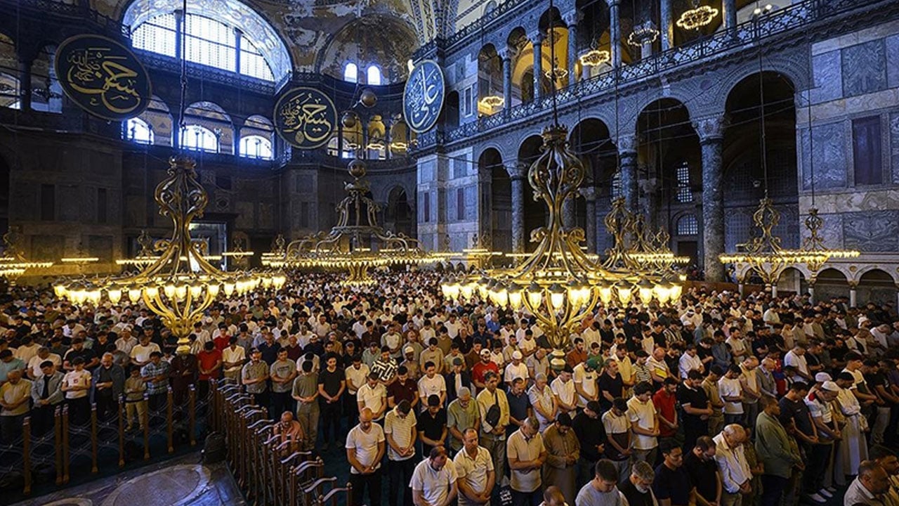 Foto - Diyanet'ten açıklama geldi! İşte il il bayram namazı saatleri