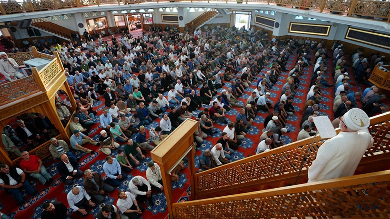 Foto - Diyanet'ten açıklama geldi! İşte il il bayram namazı saatleri