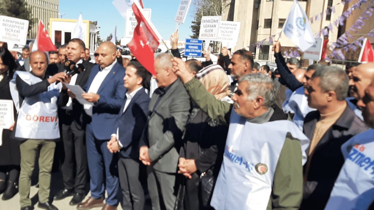 Foto - Diyarbakır'da Dem Partili belediyelerde zulüm sürüyor! 615 gündür adalet bekliyorlar