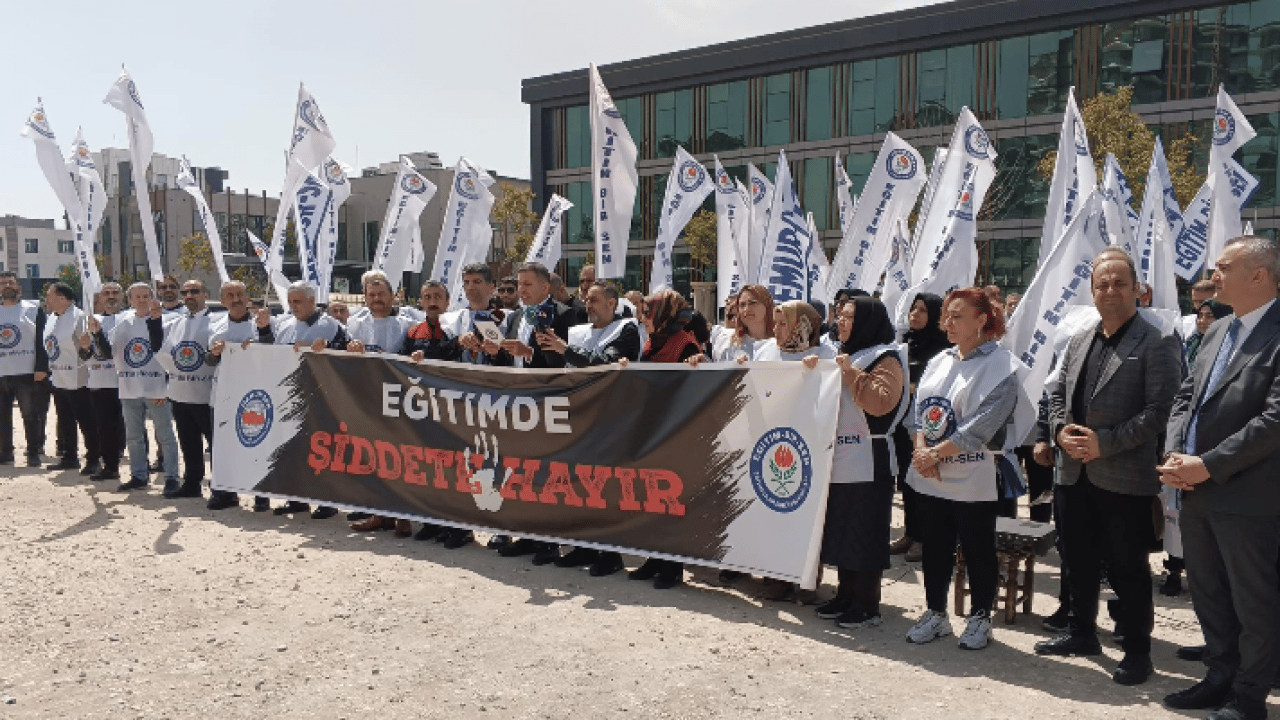 Foto - Diyarbakır'da eğitimciler şiddete karşı ayaklandı: Okullar güvende olmalı...