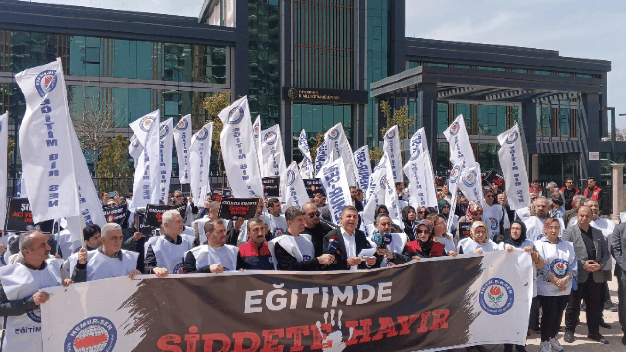 Foto - Diyarbakır'da eğitimciler şiddete karşı ayaklandı: Okullar güvende olmalı...