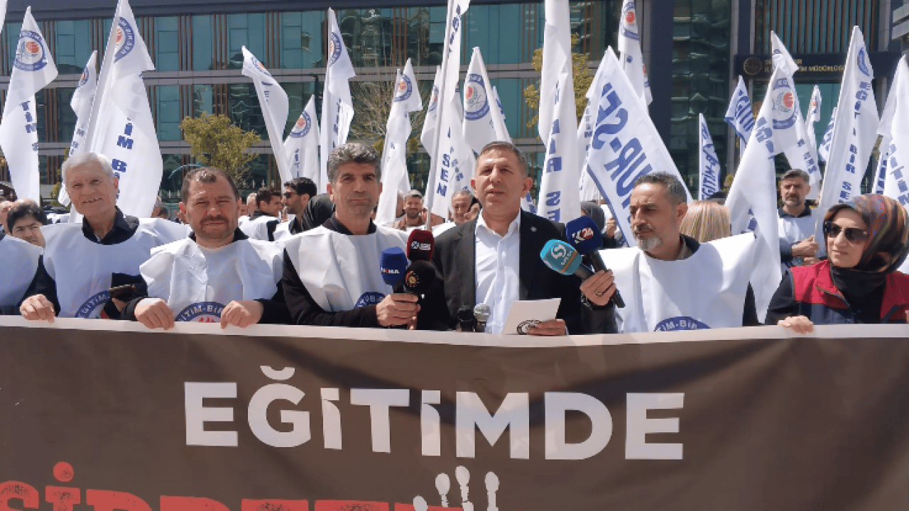 Foto - Diyarbakır'da eğitimciler şiddete karşı ayaklandı: Okullar güvende olmalı...