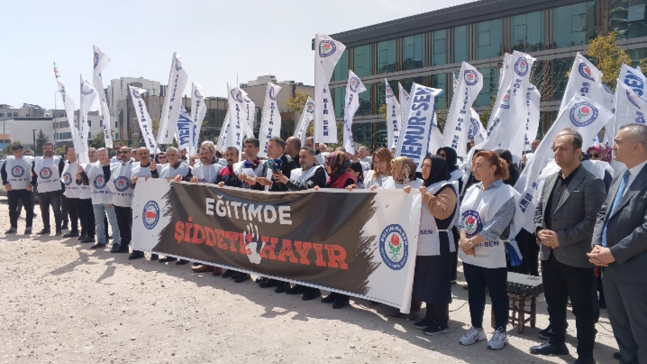 Foto - Diyarbakır'da eğitimciler şiddete karşı ayaklandı: Okullar güvende olmalı...