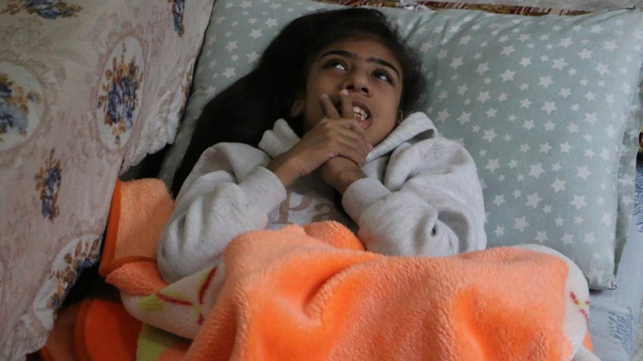 Foto - Diyarbakırlı anne engelli kız için yardım istedi! Devlet Bahçeli’den anlamlı hediye