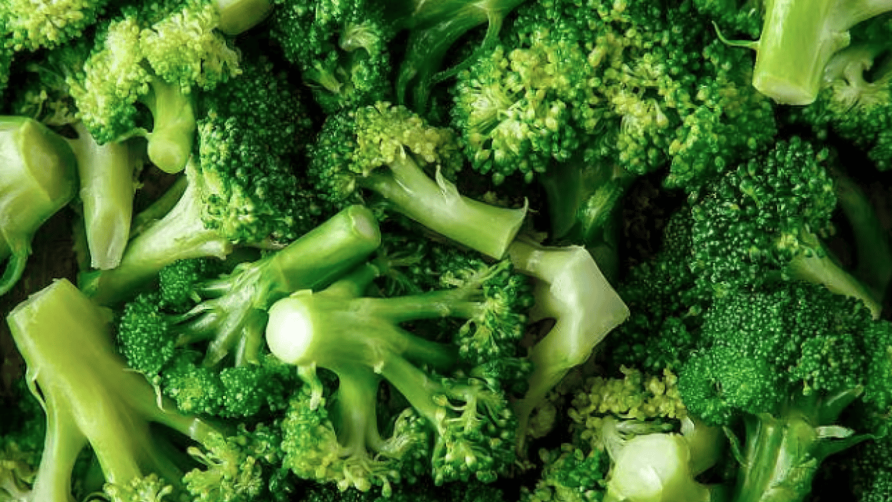 Foto - Diyet lifi açısından... Çöpe atılıyor, asıl vitamin sapında: Bağırsakları yağlıyor, şişliği indiriyor