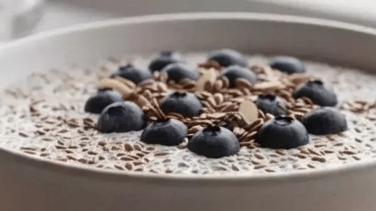 Foto - Diz ağrısına son: Yoğurda tek kaşık ilave edin, kemiklerinizi çelik gibi yapın!