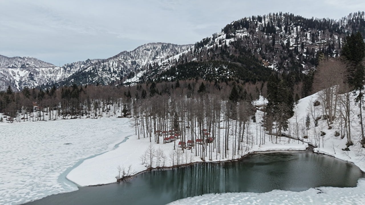Foto - Doğa harikası Karagöl kış uykusundan uyandı
