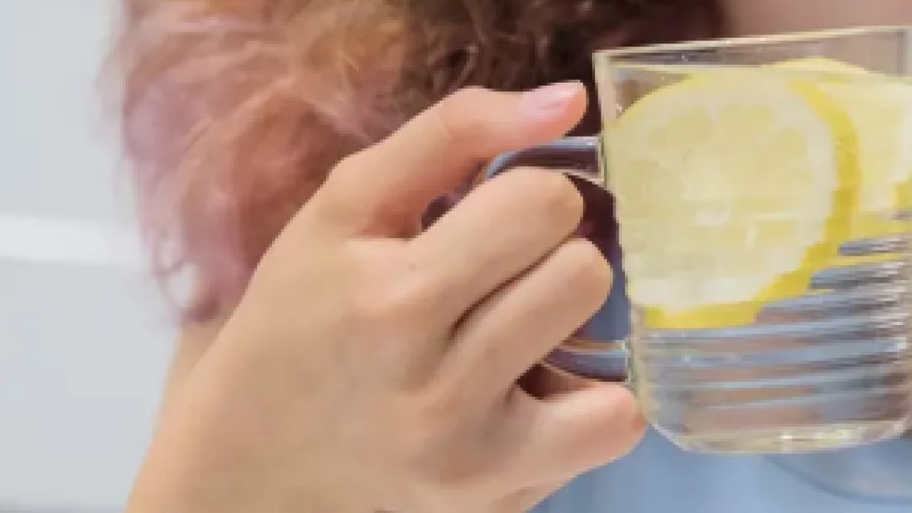 Foto - Doğal besin kaynağını sofranıza koyun: Kahvaltıdan önce 1 çay bardağı limonlu su içmenin 5 faydası