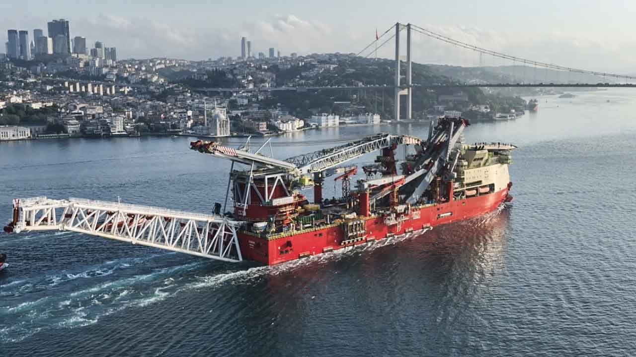 Foto - "Doğal gaz devi" İstanbul’da! Görenler dönüp bir daha baktı