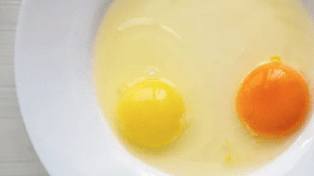 Foto - Doğru içeriklerin düzenli kullanımıyla... Tek damlası köklere etki ederek anında gürleştiriyor...