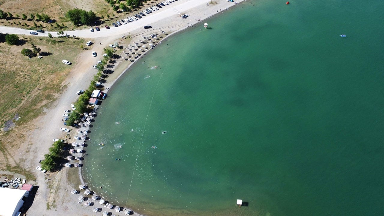 Foto - Doğu Anadolu’nun Fethiyesi’ne tatilci akını başladı