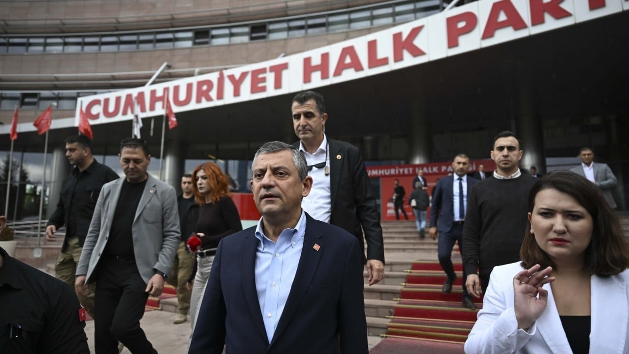 Foto - Doğu Perinçek: Mutlak butlan CHP'yi özgürleştirdi: Özel'in oturduğu sandalye parayla satın alınmıştır...