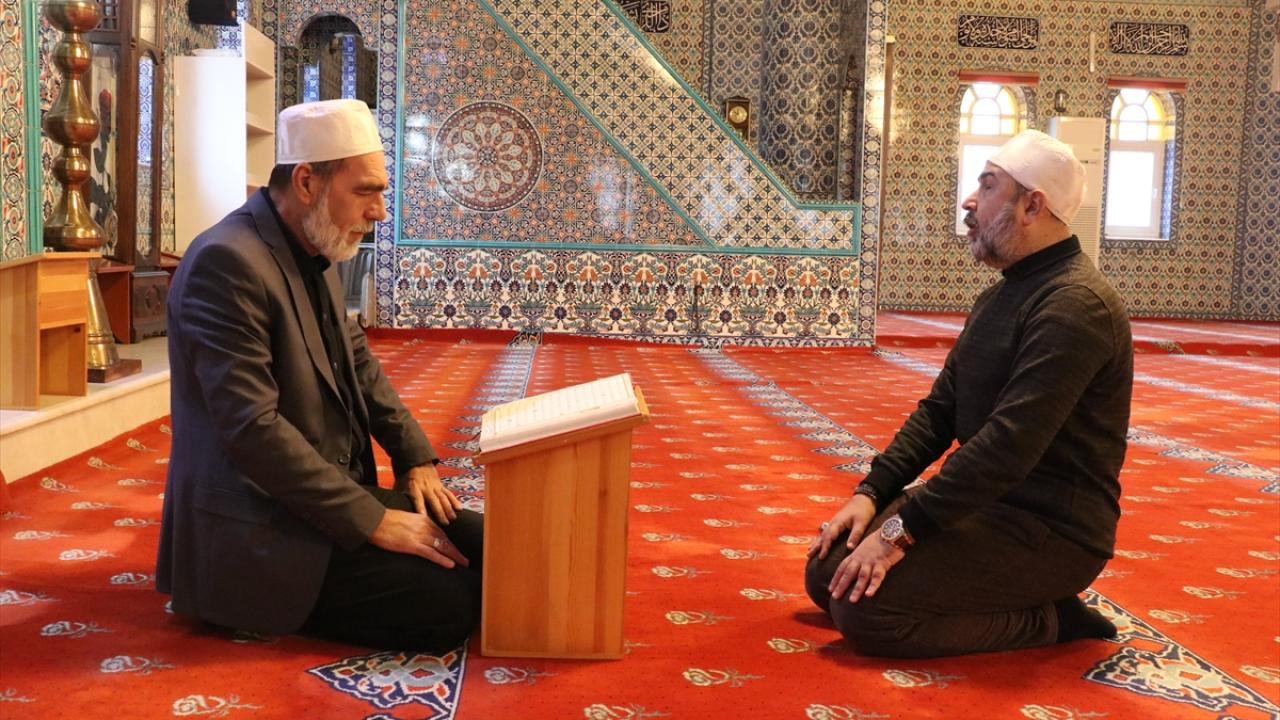 Foto - Doğuştan görme engelli Mahmut Terzi, Kur'an-ı Kerim'i işte böyle ezberledi