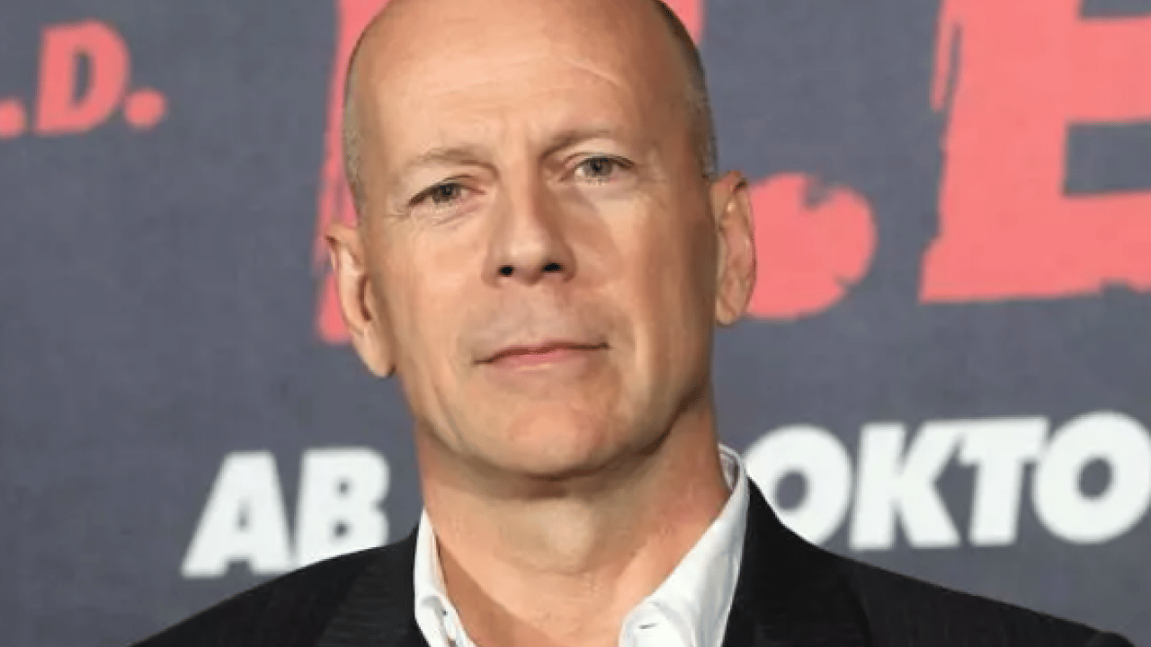 Foto - Doktorları şaşkına çeviren vaka: Uçak sesi duyunca sevinçten ağlıyor!