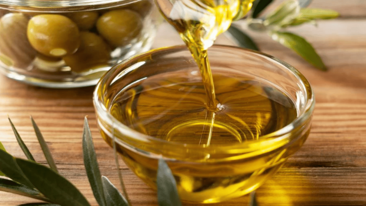 Foto - Dökülmüş saçları toplama derdine son! Kırılan saç tellerini güçlendiren doğal yöntem