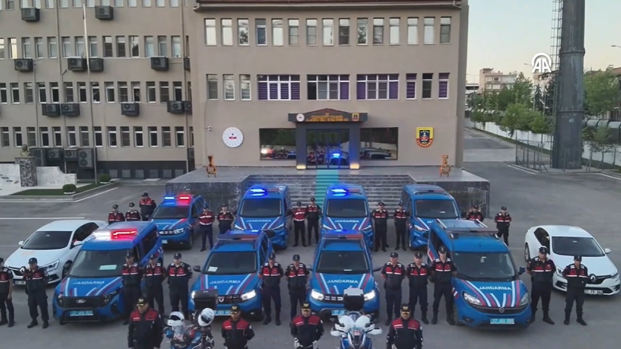 Dolandırıcı ve bahisçilere 9 ilde operasyon! 36 şüpheli tutuklandı