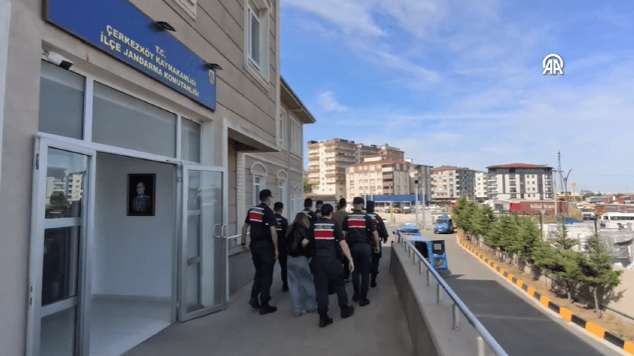 Foto - Dolandırıcı ve bahisçilere 9 ilde operasyon! 36 şüpheli tutuklandı