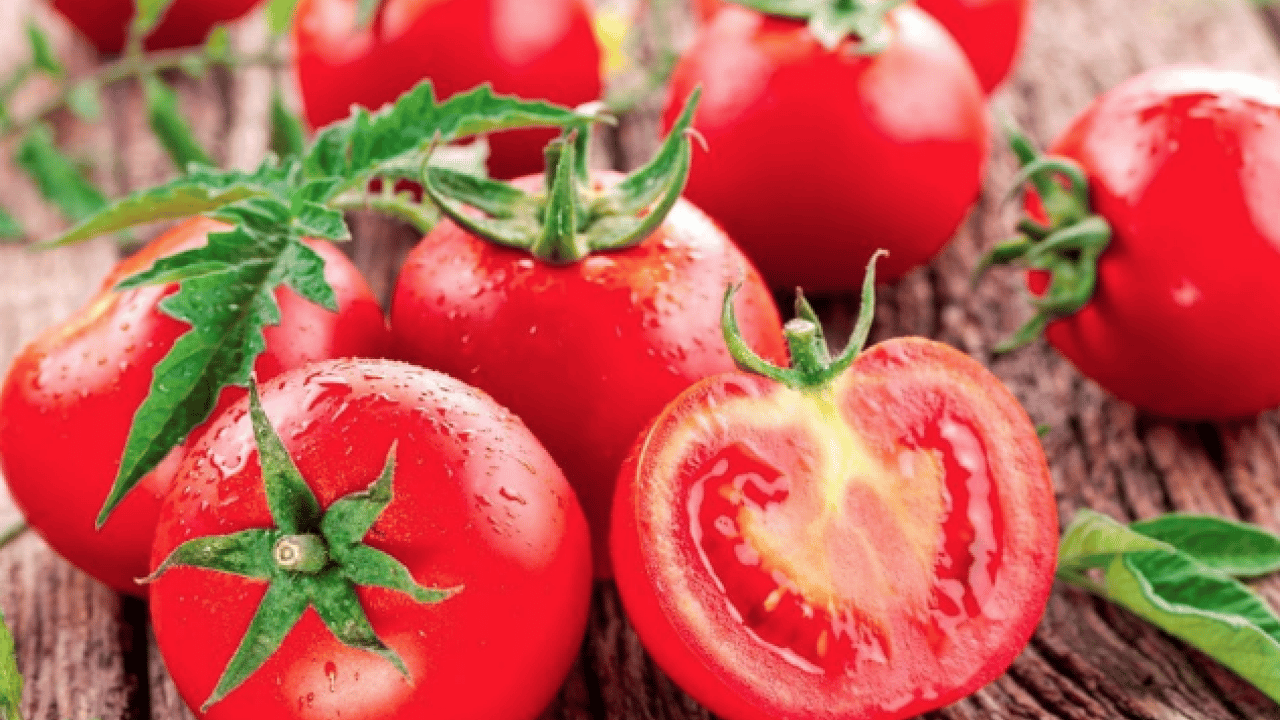 Domatesi sakın böyle tüketmeyin! Şifa sanıyorduk meğerse bu oluyormuş...