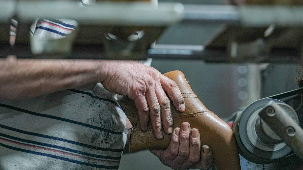 Foto - Dört kuşak ayakkabıcılık, dijitale taşındı! Ödemiş’ten dünyaya açılan marka