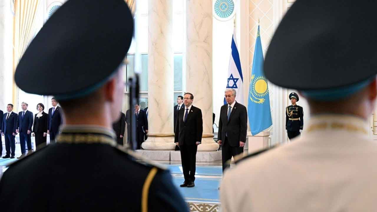 Foto - Dost Kazakistan'dan eleştirilere neden olan karar! Tepki yağıyor, herkes 'bunu nasıl yaparsınız' diyor