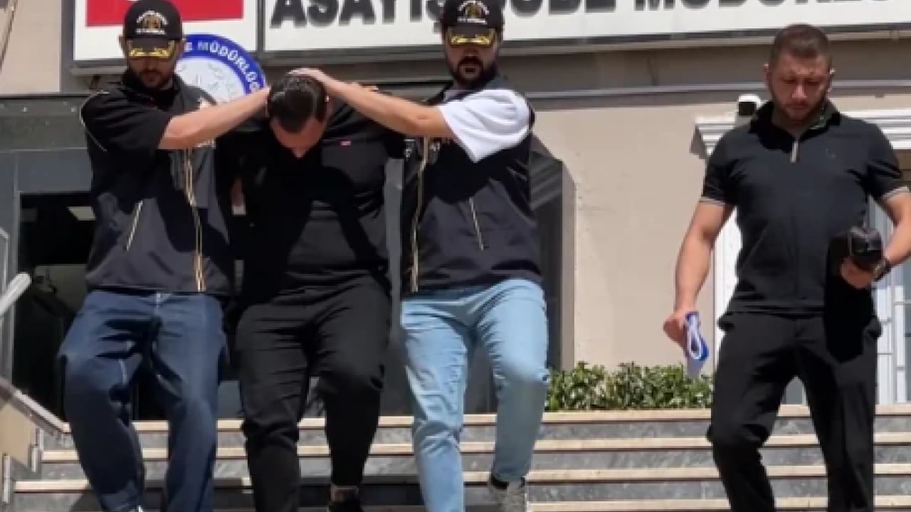 Foto - Döviz bürosunda şok olay: Elektrikler kesildi altınlar buhar oldu! 