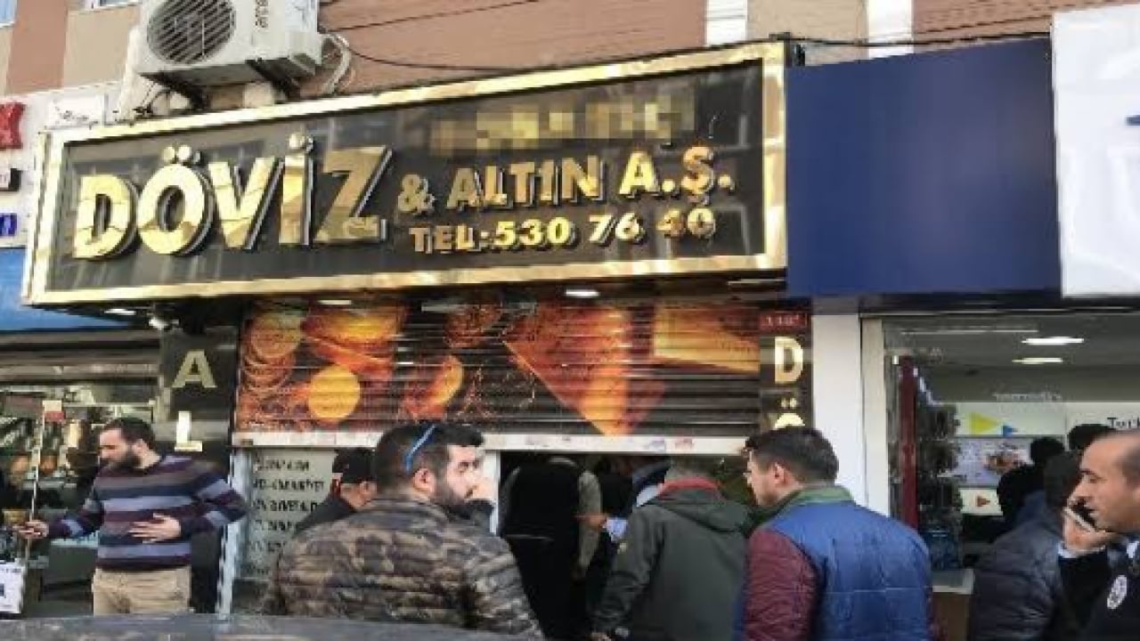 Döviz bürosunda şok olay: Elektrikler kesildi altınlar buhar oldu! 