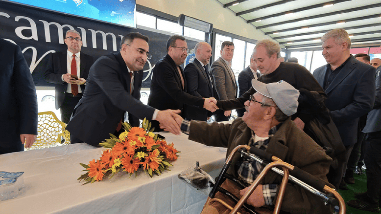 Foto - Dr. Hasan Arslan ilçe bayramlaşmalarında teşkilatlarla buluştu