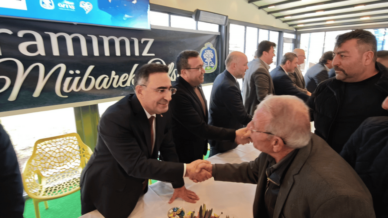 Dr. Hasan Arslan ilçe bayramlaşmalarında teşkilatlarla buluştu