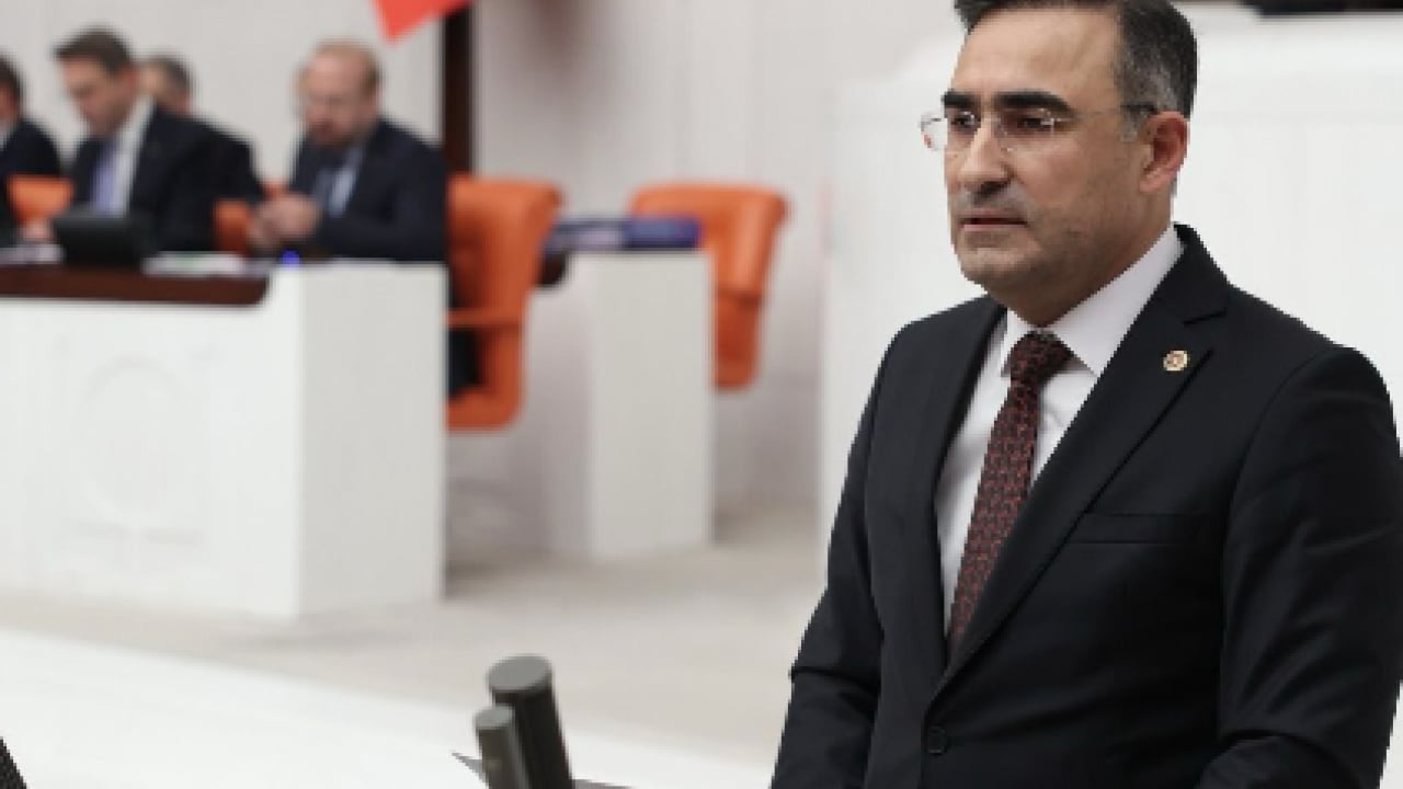 Foto - Dr. Hasan Arslan net konuştu: "Bir Mektupla Çözdük" Demişti... Özgür Özel Brüksel’de Muhatap Bulamadı