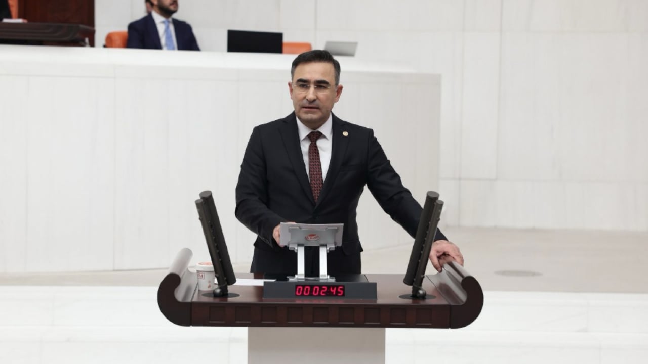 Foto - Dr. Hasan Arslan net konuştu: "Bir Mektupla Çözdük" Demişti... Özgür Özel Brüksel’de Muhatap Bulamadı