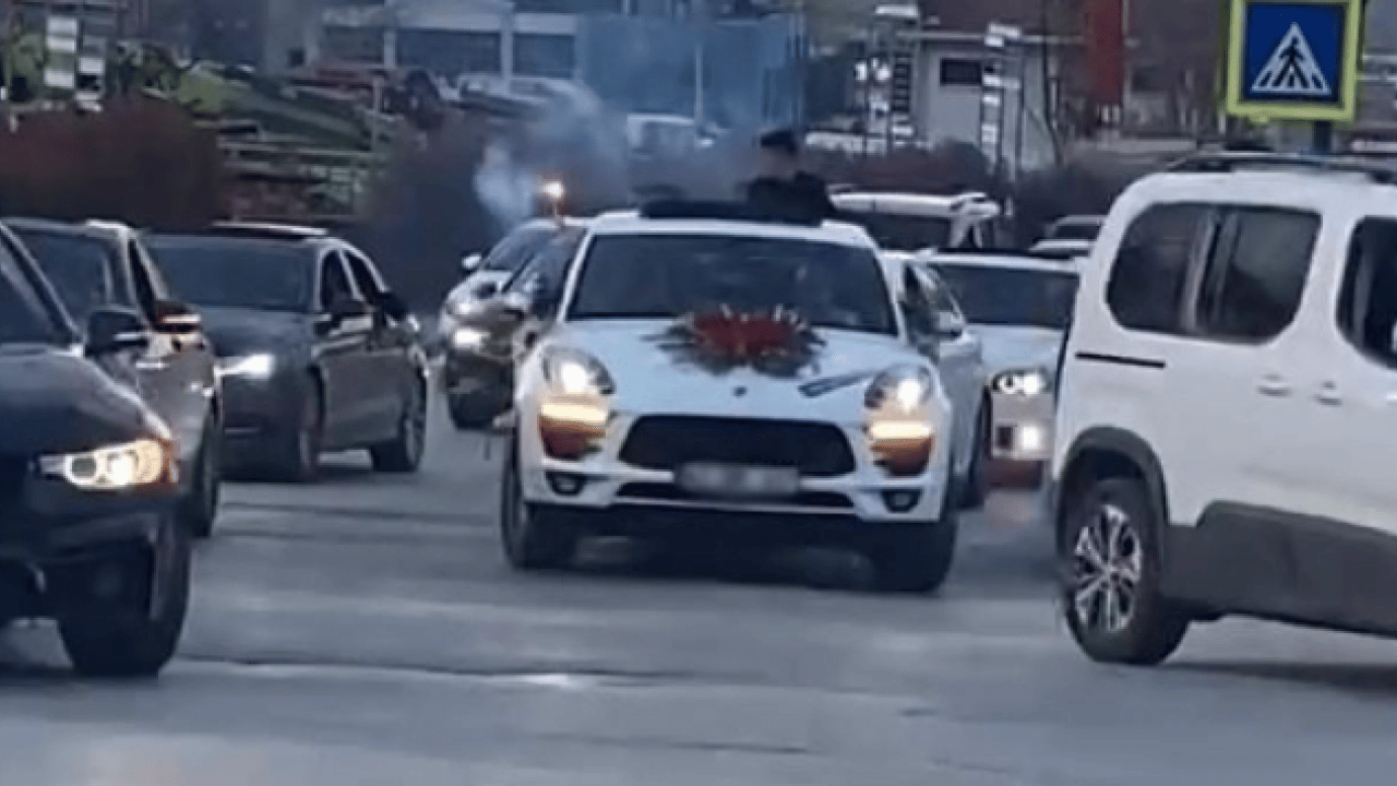 Foto - Düğün konvoyundaki eğlence pahalıya patladı: 660 bin liralık rekor ceza