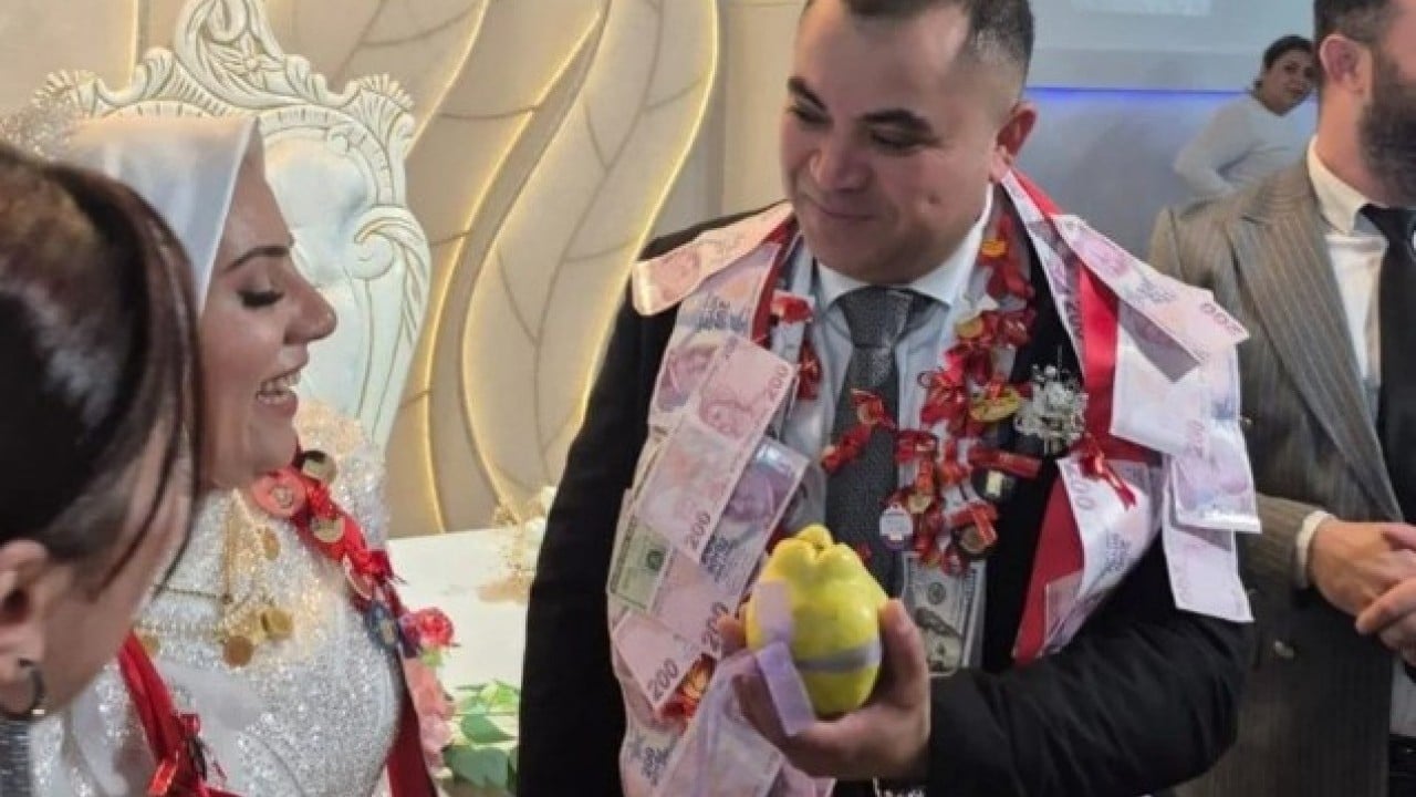 Düğünde takılan takı herkesi şaşırttı! Damat 'ayvayı' yedi