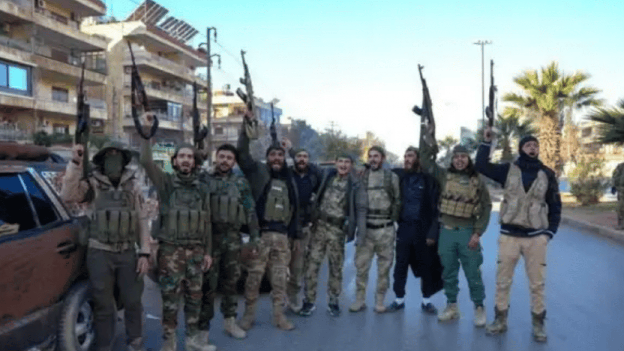 Foto - Dün gece savaş çıktı! Şara hükümeti Fransızlara operasyon başlattı