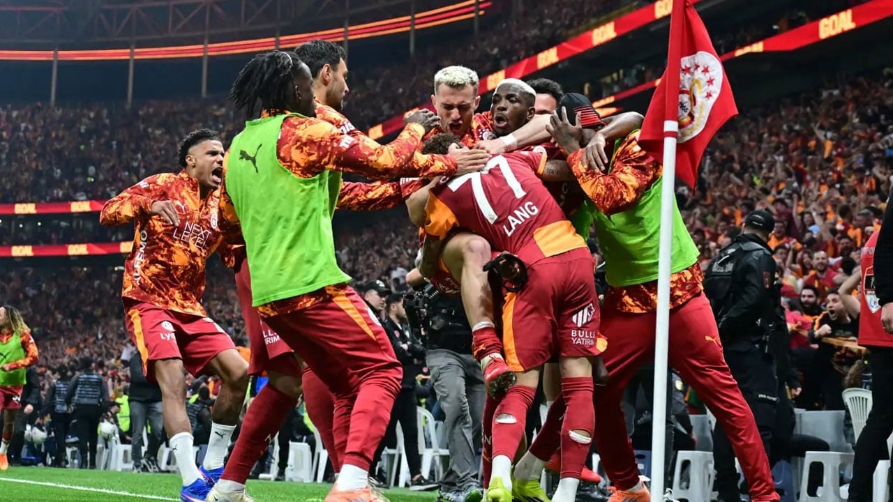 Foto - Dünya basını Galatasaray’ın üst üste 4. şampiyonluğunu böyle gördü: Türk futbolunun zirvesi