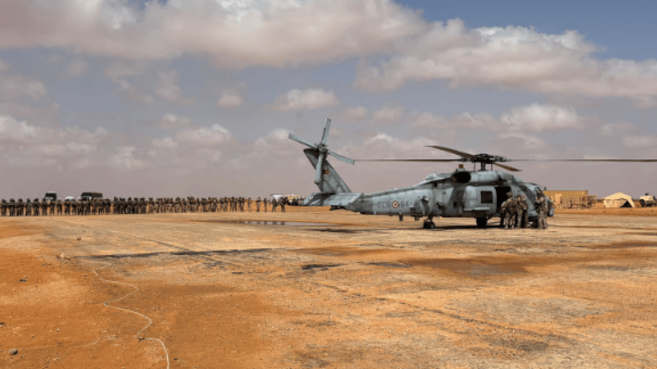 Foto - Dünya bu görüntüleri konuşuyor! EFES-2026’da tarihi an: Doğu ve Batı unsurları sahada buluştu