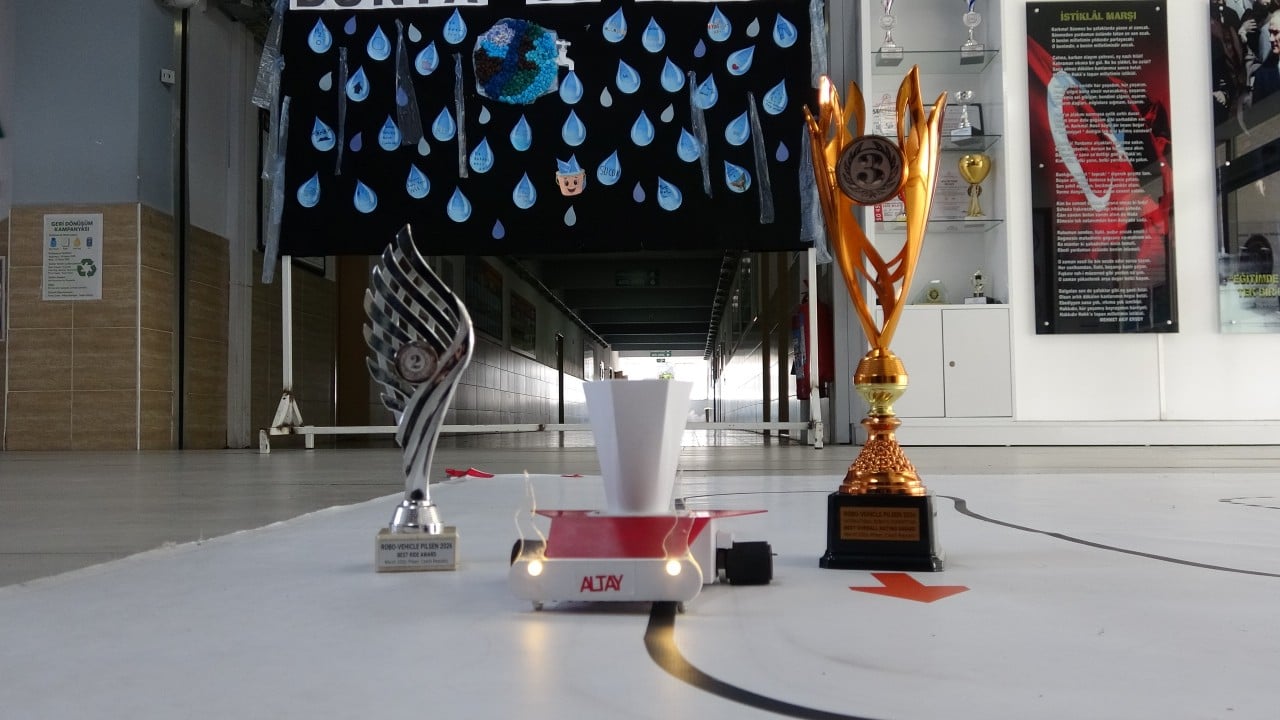 Foto - Dünya ikinciliğini kapıp geldiler! Türk öğrenciler yine yaptı yapacağını