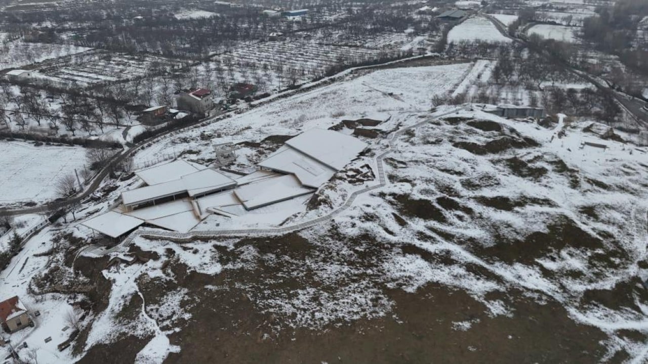 Foto - Dünya mirası Arslantepe Höyüğü kar altında bir başka güzel